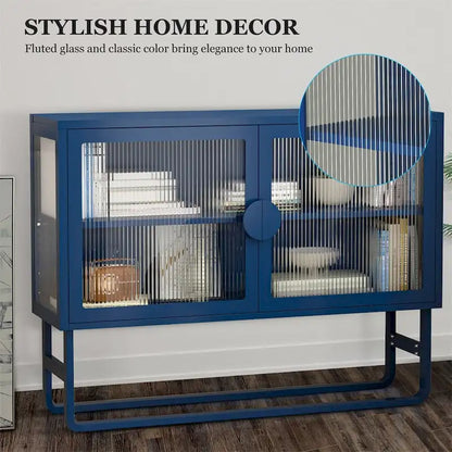 Elegante credenza con ante in vetro temperato e 2 ante in vetro scanalato